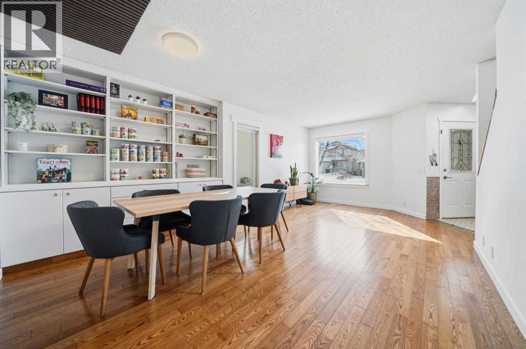 Single Family House for Sale in  Scenic View Close NW Scenic Acres Calgary 