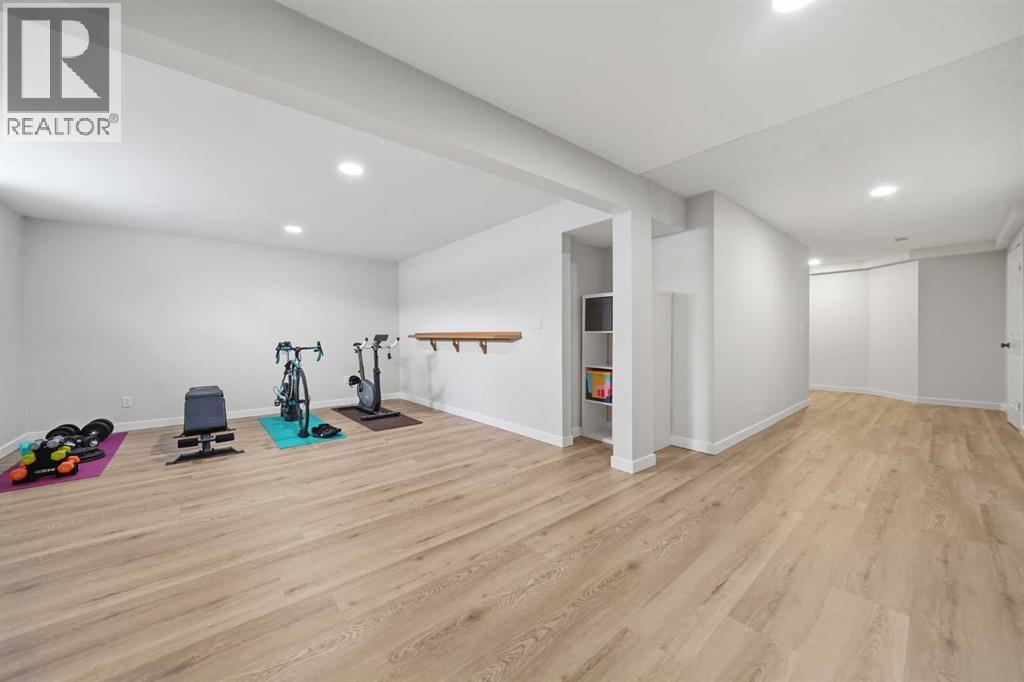 Single Family House for Sale in  Scenic View Close NW Scenic Acres Calgary 