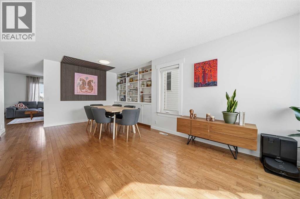 Single Family House for Sale in  Scenic View Close NW Scenic Acres Calgary 