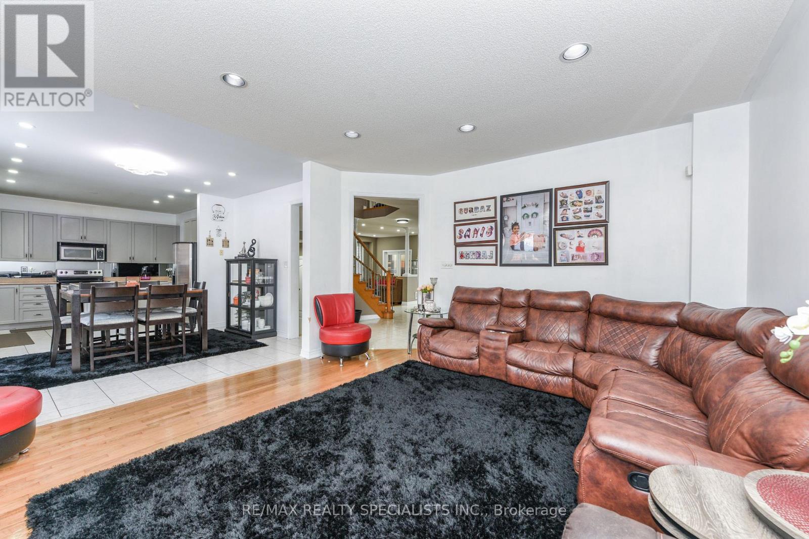 41 MADRONNA GARDENS - 11