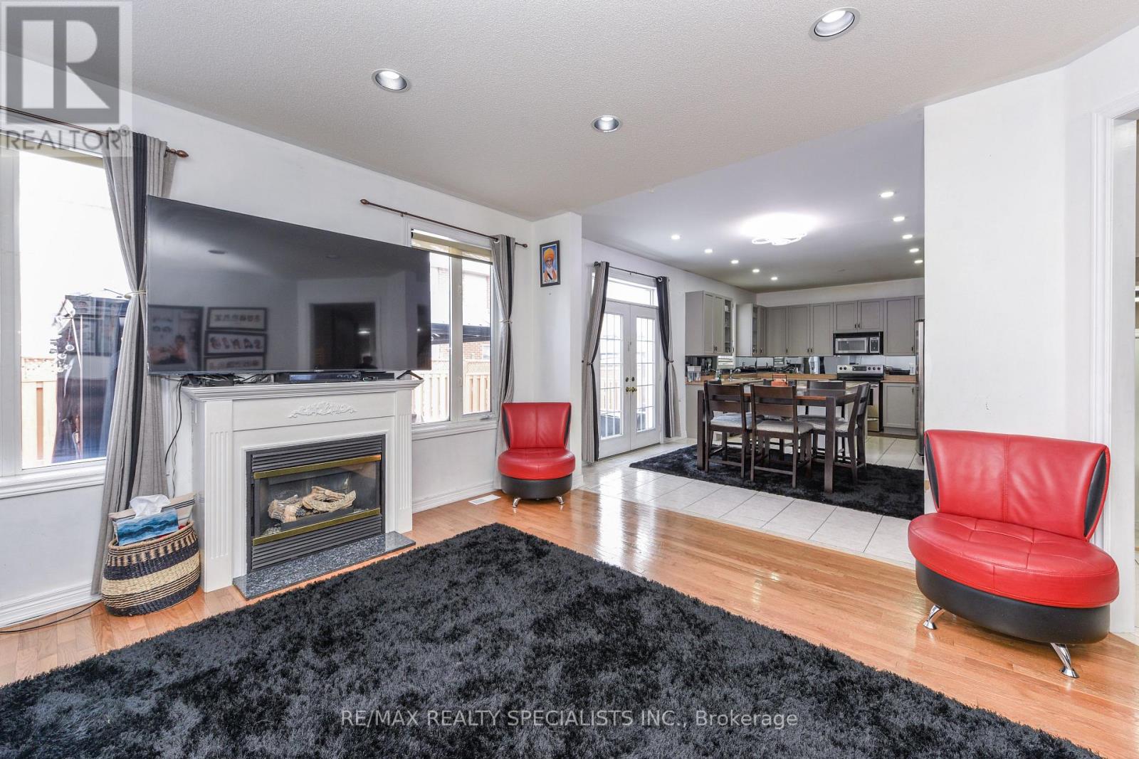41 MADRONNA GARDENS - 19