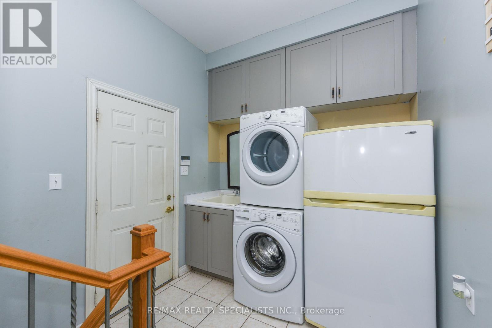 41 MADRONNA GARDENS - 23