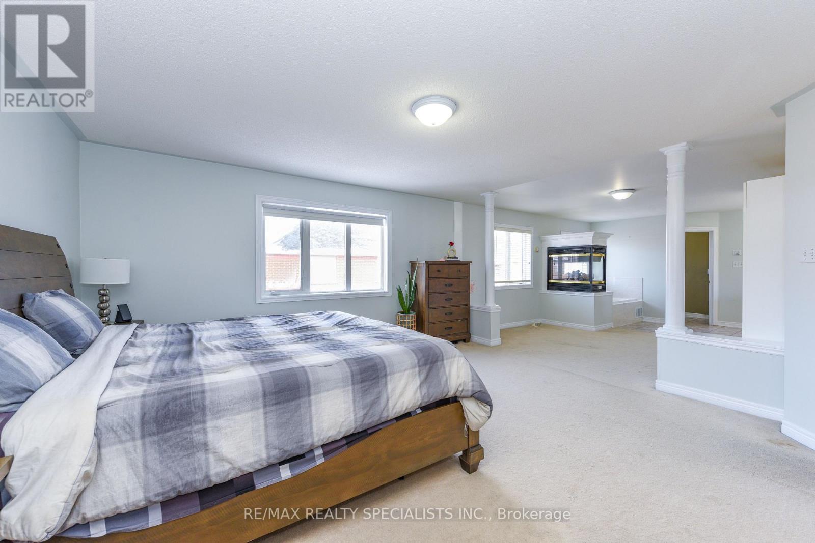 41 MADRONNA GARDENS - 25
