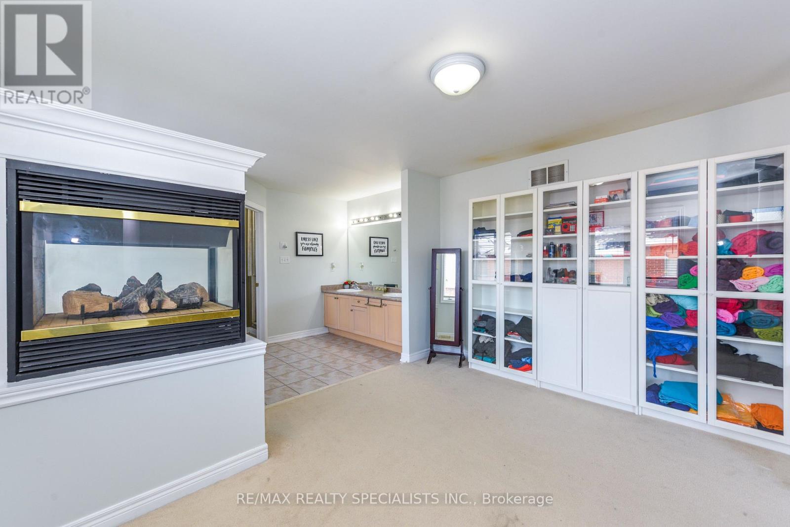 41 MADRONNA GARDENS - 28