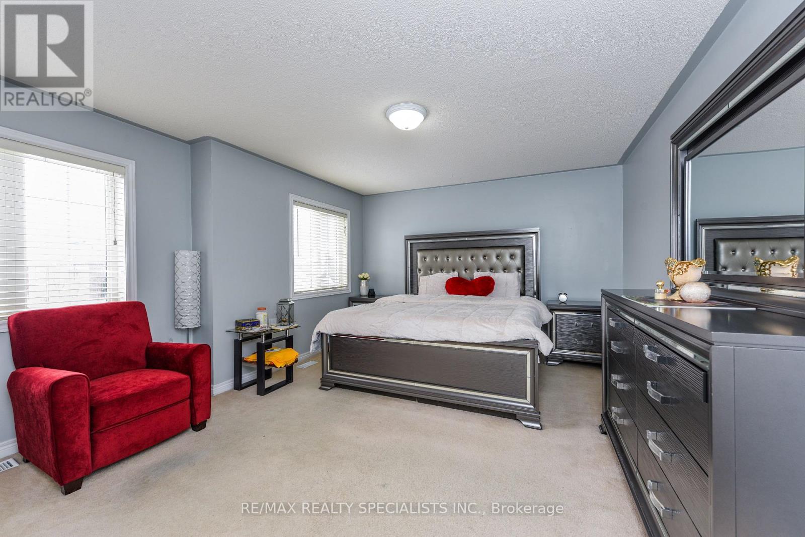 41 MADRONNA GARDENS - 32