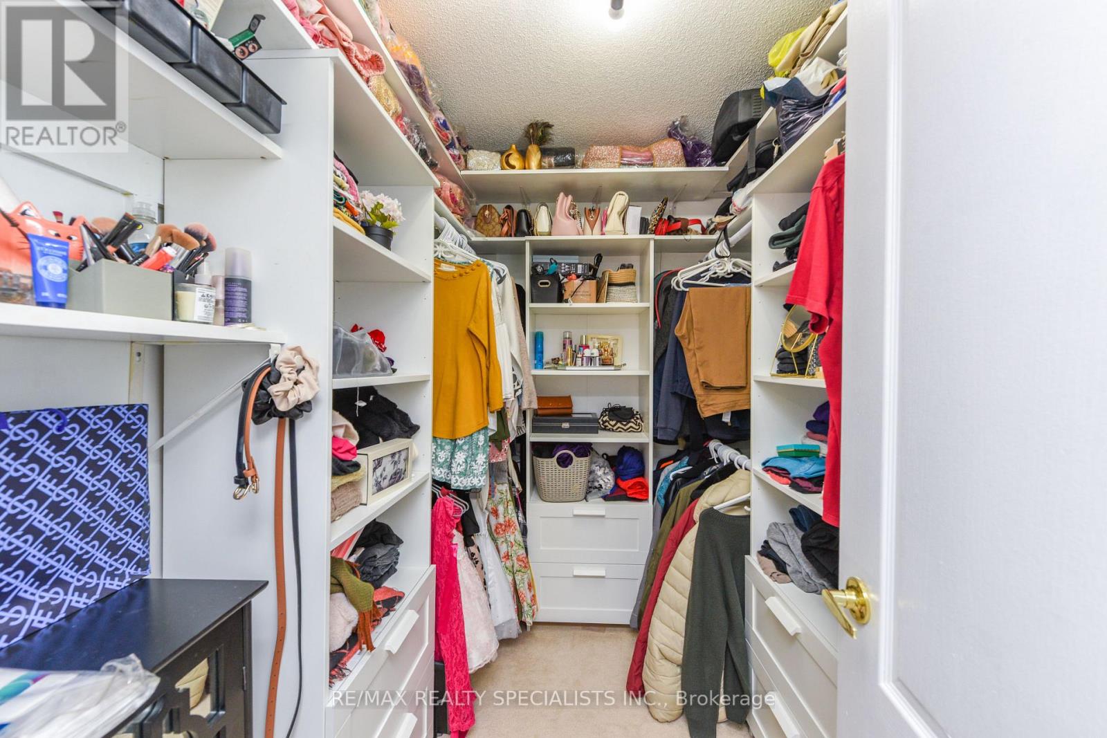41 MADRONNA GARDENS - 41