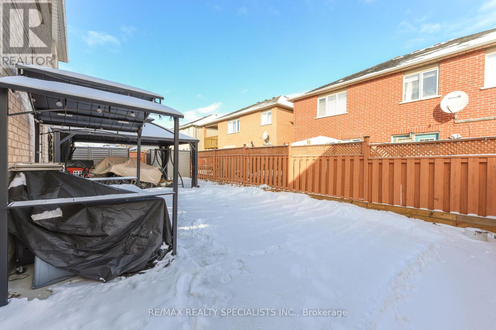 41 MADRONNA GARDENS - 50