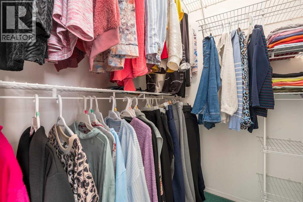 Single Family House for Sale in  Millbank Drive SW Millrise Calgary 