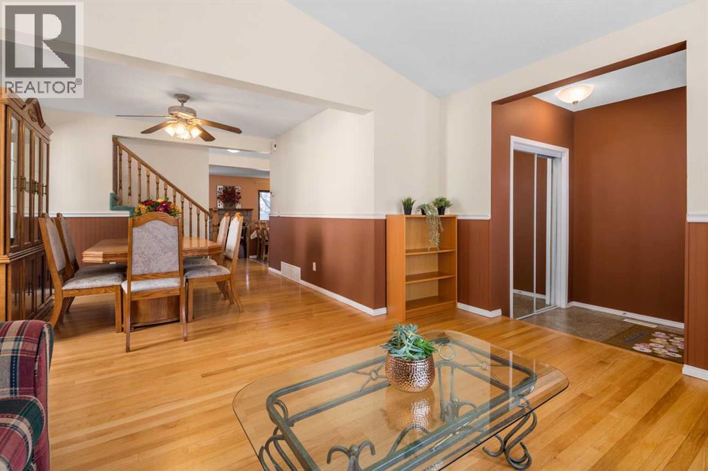 Single Family House for Sale in  Millbank Drive SW Millrise Calgary 