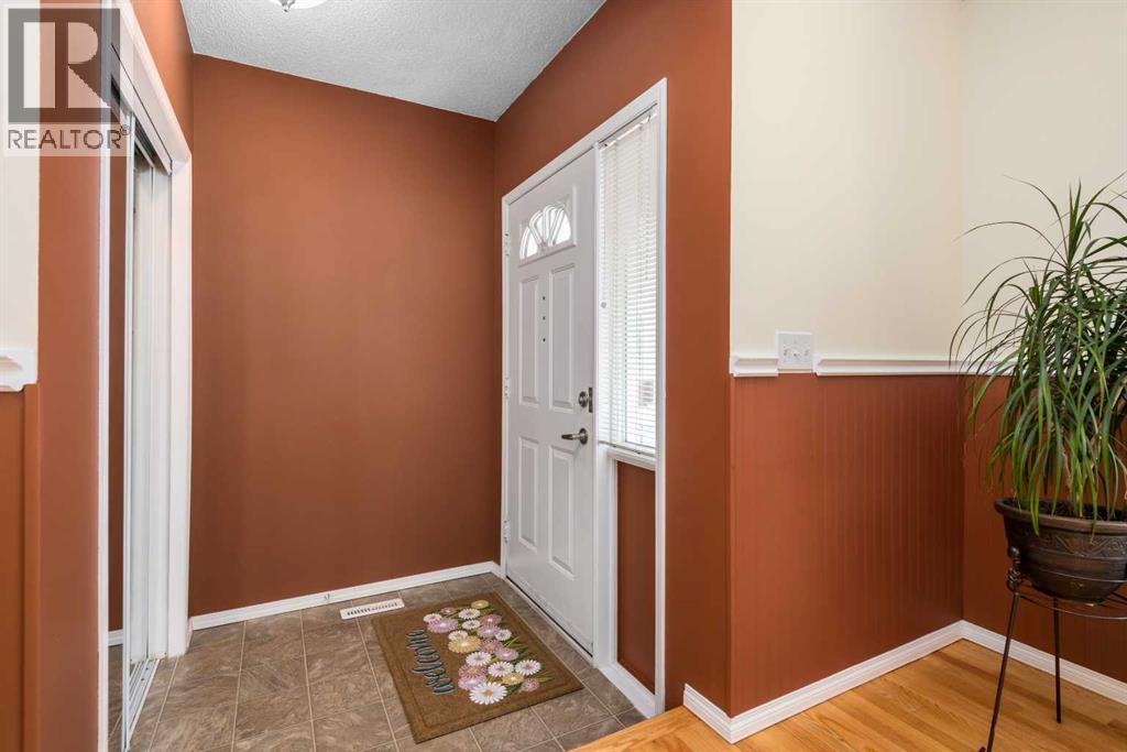 Single Family House for Sale in  Millbank Drive SW Millrise Calgary 