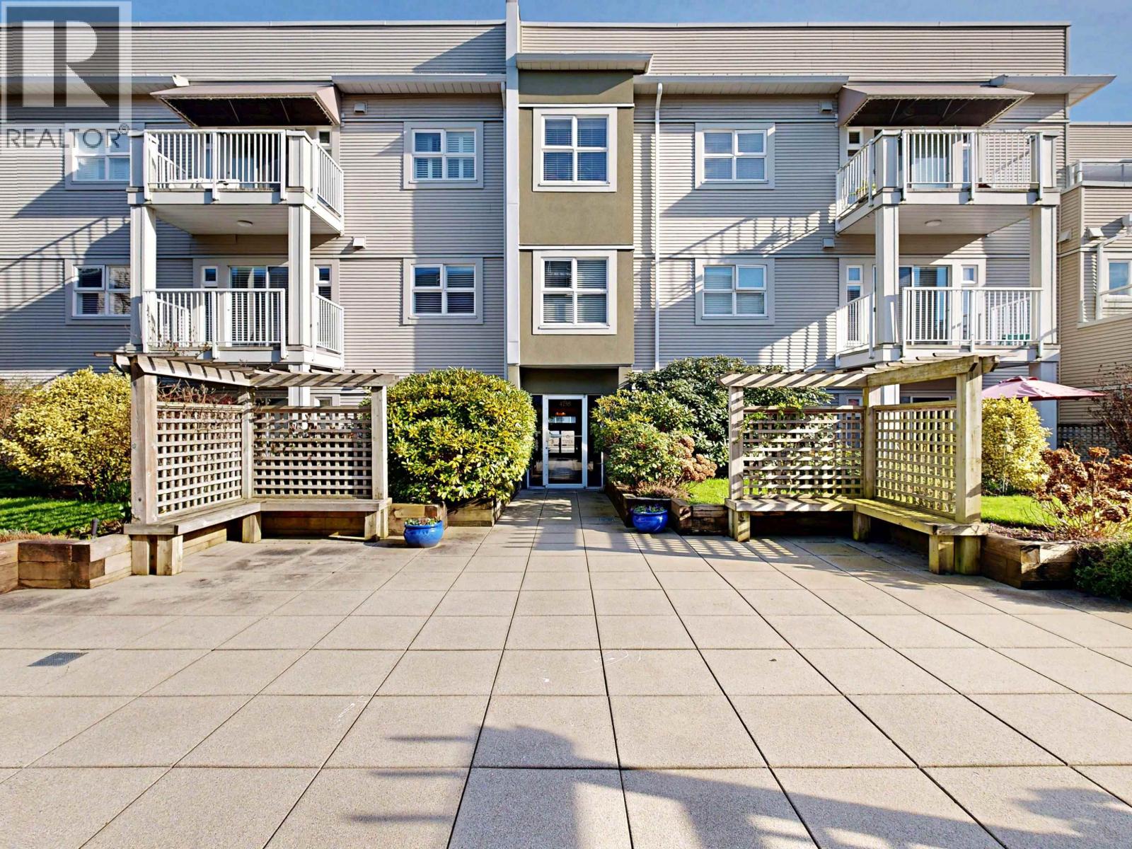 #105-4738 53 Street, Delta