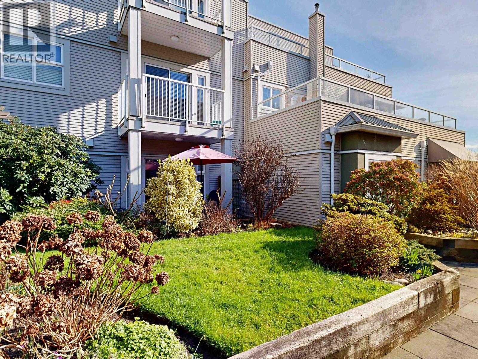 #105-4738 53 Street, Delta