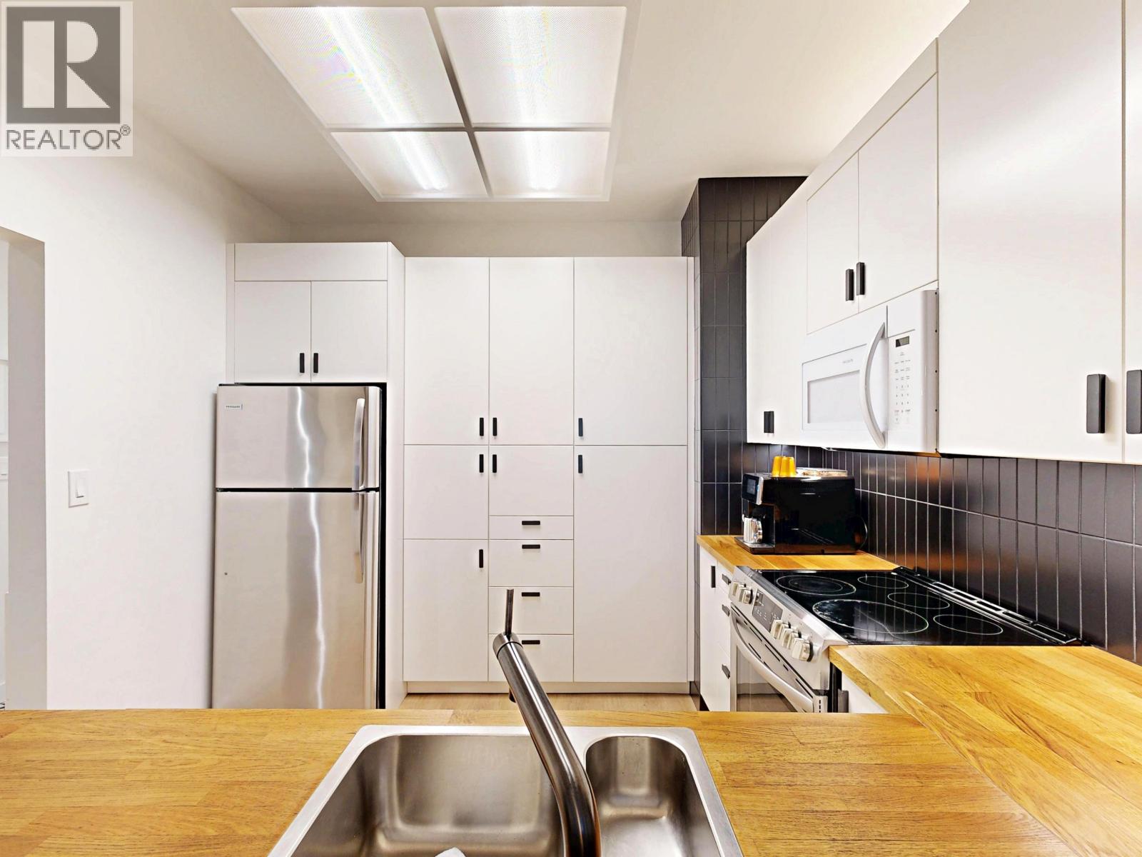 #105-4738 53 Street, Delta