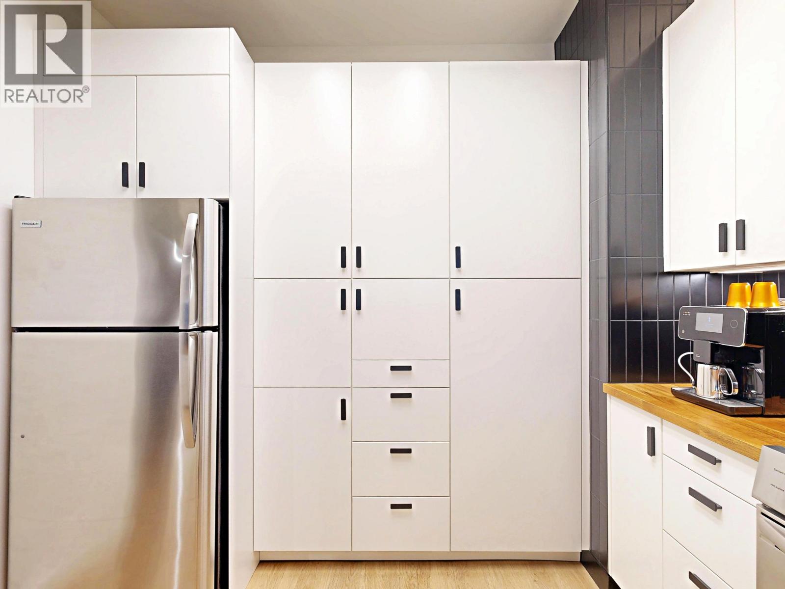 #105-4738 53 Street, Delta