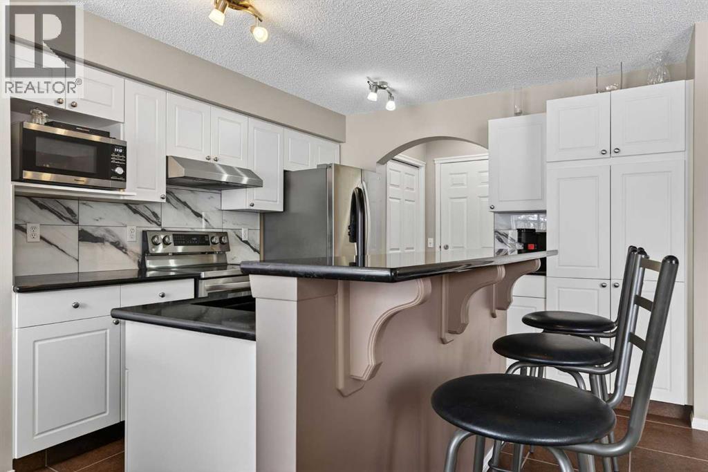 Single Family House for Sale in  Cougar Ridge Bay SW Cougar Ridge Calgary 