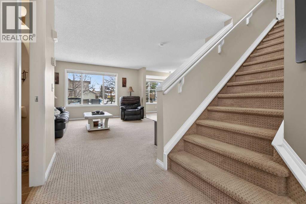 Single Family House for Sale in  Cougar Ridge Bay SW Cougar Ridge Calgary 