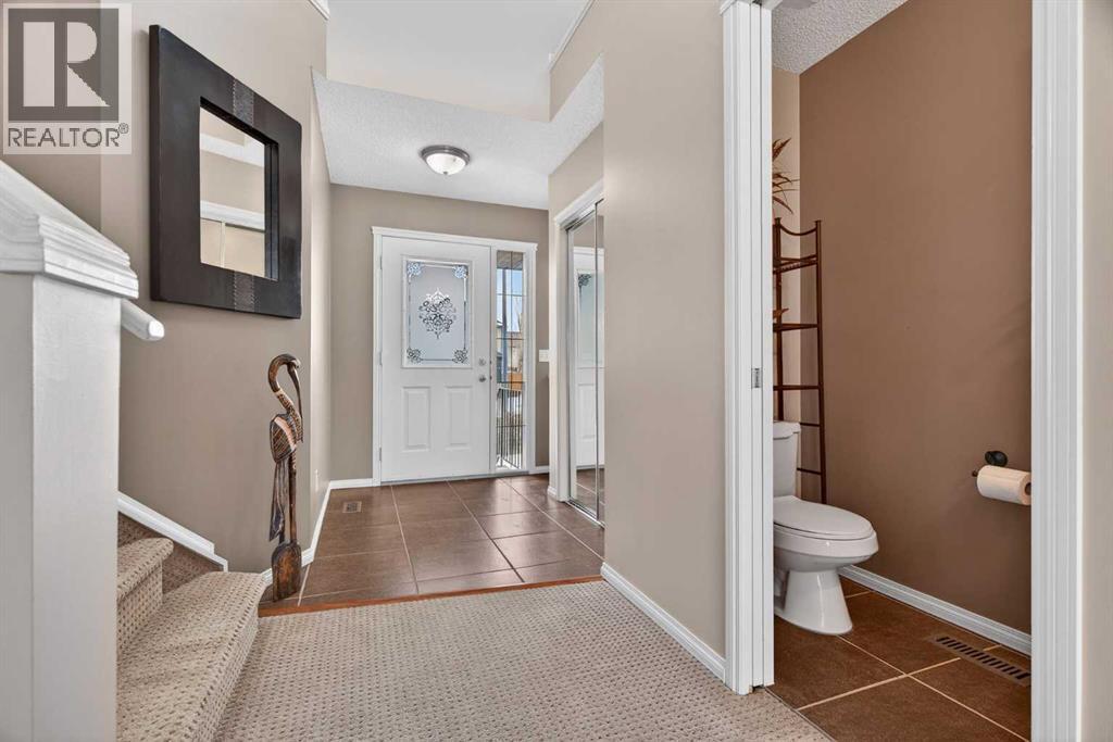 Single Family House for Sale in  Cougar Ridge Bay SW Cougar Ridge Calgary 