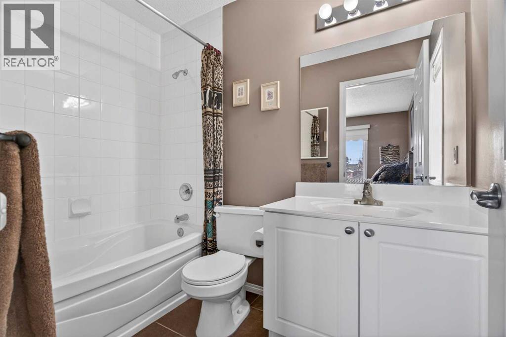 Single Family House for Sale in  Cougar Ridge Bay SW Cougar Ridge Calgary 