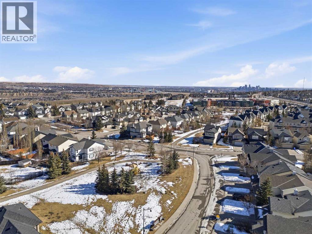 Single Family House for Sale in  Cougar Ridge Bay SW Cougar Ridge Calgary 