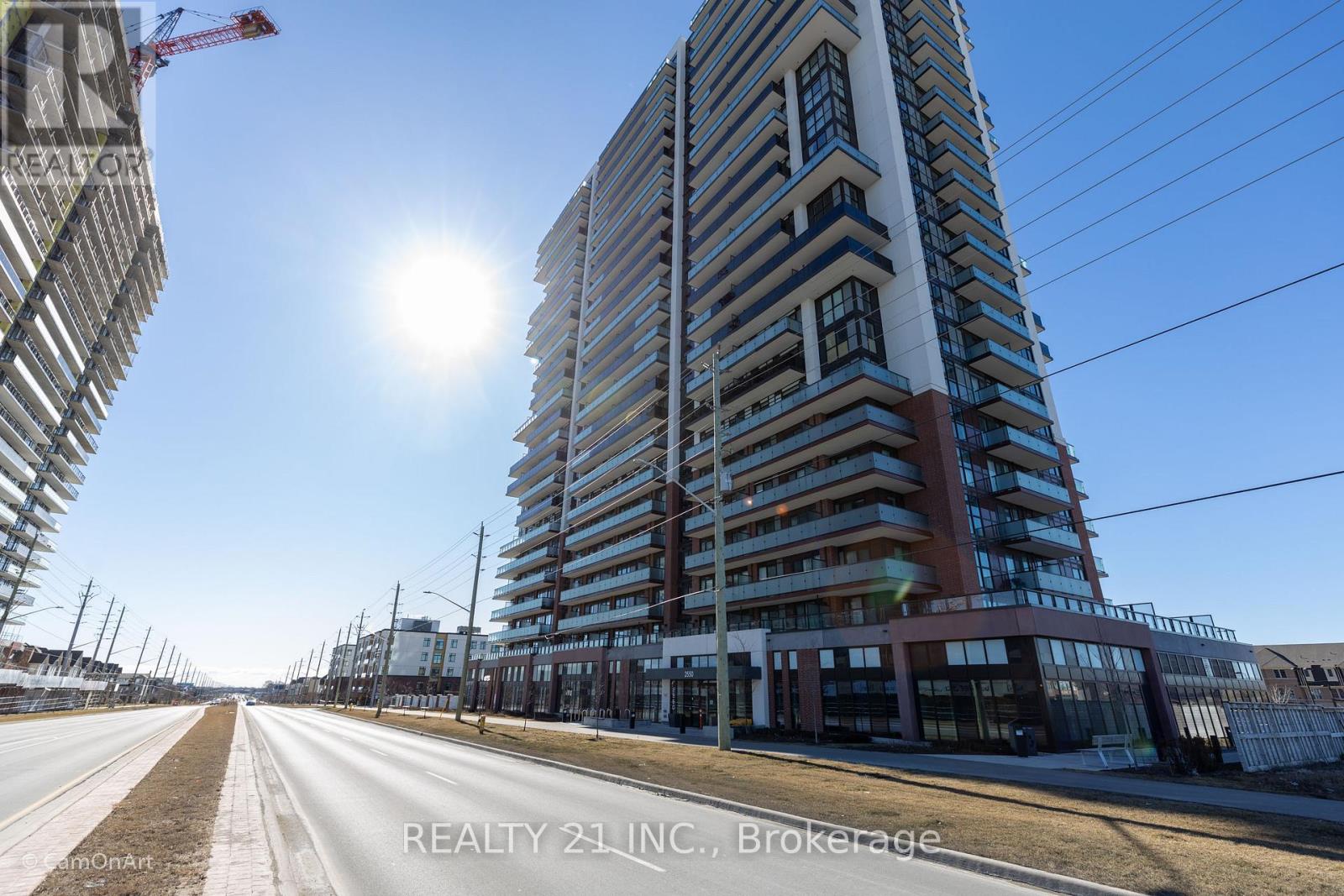 #2413 2550 SIMCOE STREET N - 21