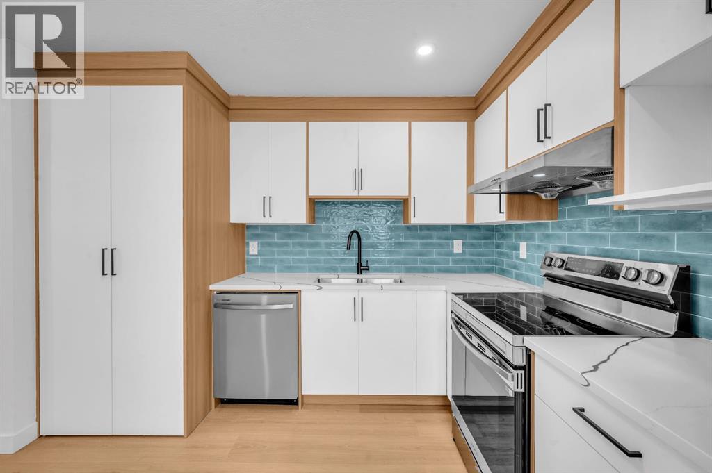 Single Family House for Sale in  Doverville Crescent SE Dover Calgary 