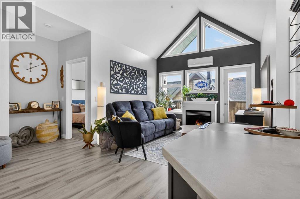 Single Family House for Sale in    Street SW Cedarbrae Calgary 