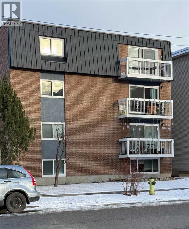 Multi-family House for Sale in  A Street NW Sunnyside Calgary 