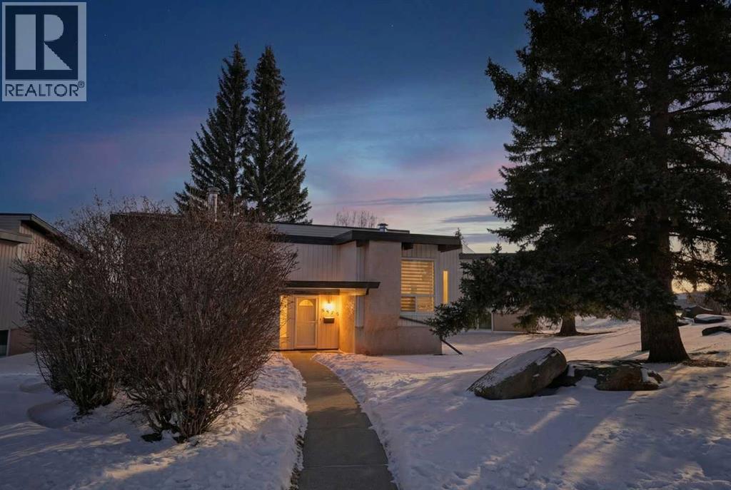 Single Family House Bi-level for Sale in   Street SW Oakridge Calgary 