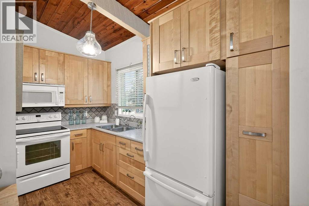 Single Family House Bi-level for Sale in   Street SW Oakridge Calgary 