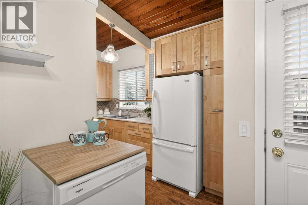 Single Family House Bi-level for Sale in   Street SW Oakridge Calgary 