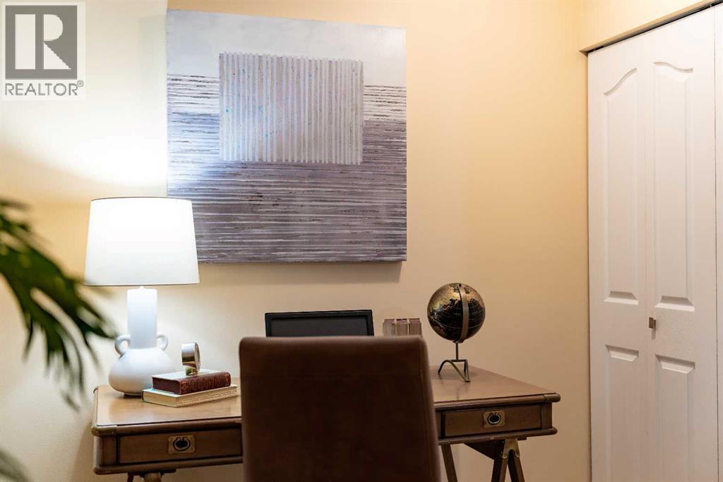 Single Family House Bi-level for Sale in   Street SW Oakridge Calgary 