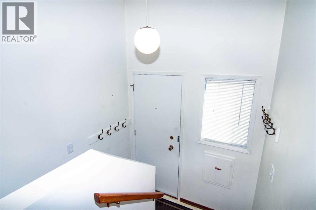 Single Family House Bungalow for Sale in  Dalton Drive NW Dalhousie Calgary 