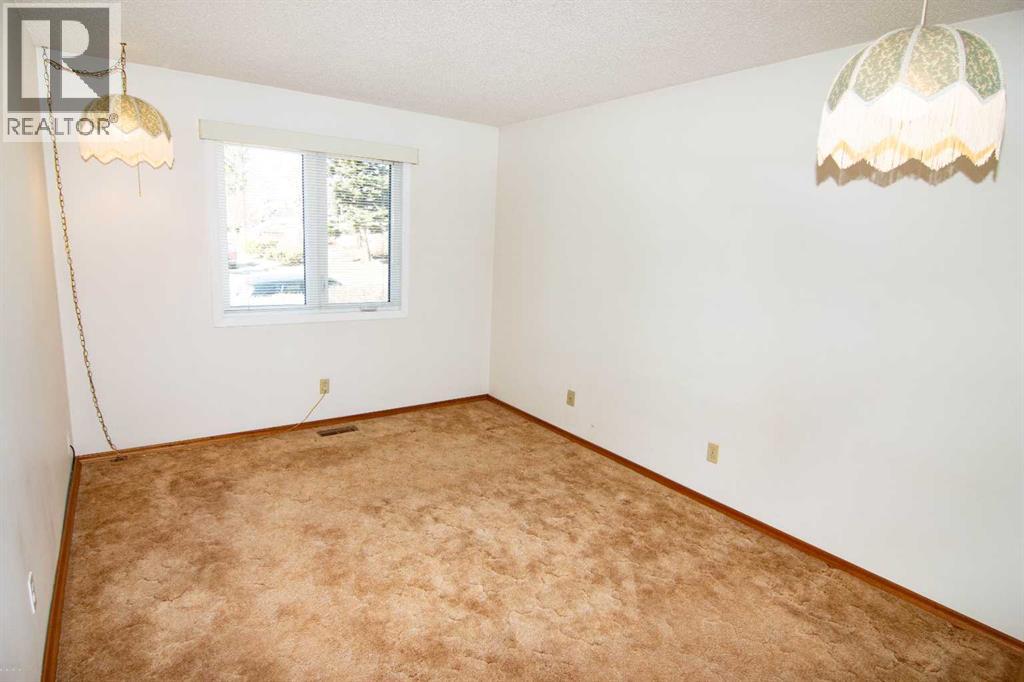 Single Family House Bungalow for Sale in  Dalton Drive NW Dalhousie Calgary 