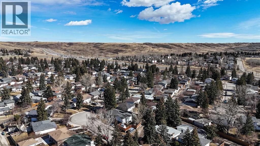 Single Family House Bungalow for Sale in  Dalton Drive NW Dalhousie Calgary 