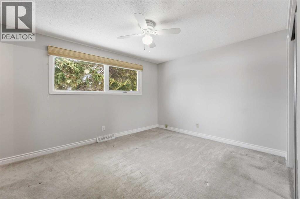 Single Family House 4 Level for Sale in  Brockington Road NW Brentwood Calgary 