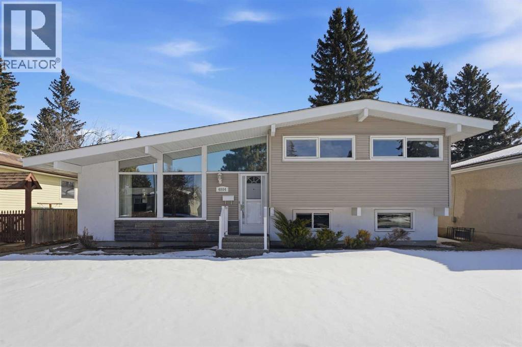 Single Family House 4 Level for Sale in  Brockington Road NW Brentwood Calgary 