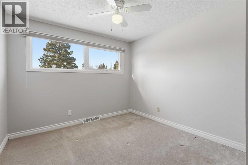 Single Family House 4 Level for Sale in  Brockington Road NW Brentwood Calgary 