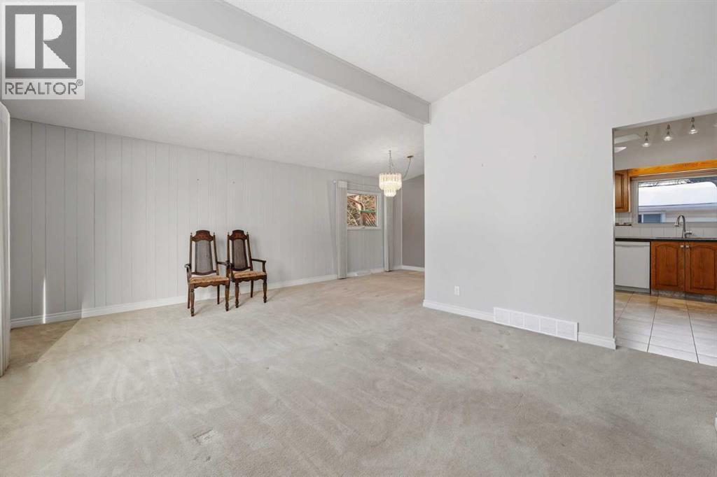 Single Family House 4 Level for Sale in  Brockington Road NW Brentwood Calgary 