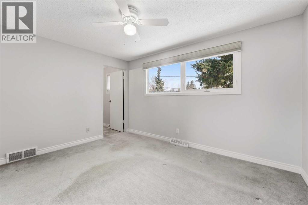 Single Family House 4 Level for Sale in  Brockington Road NW Brentwood Calgary 