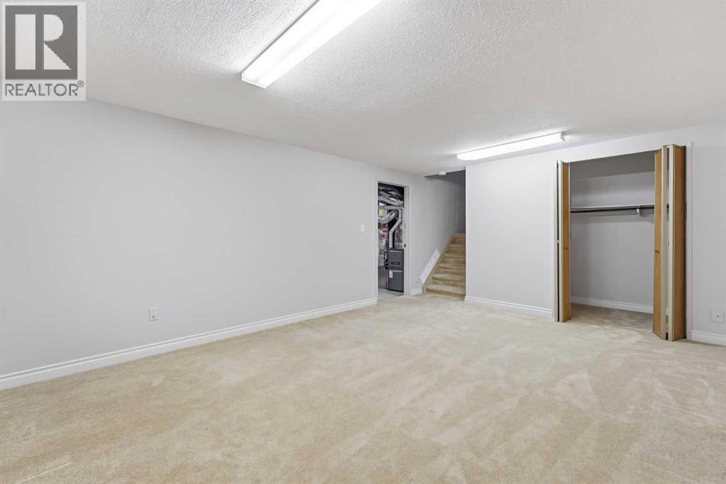 Single Family House 4 Level for Sale in  Brockington Road NW Brentwood Calgary 