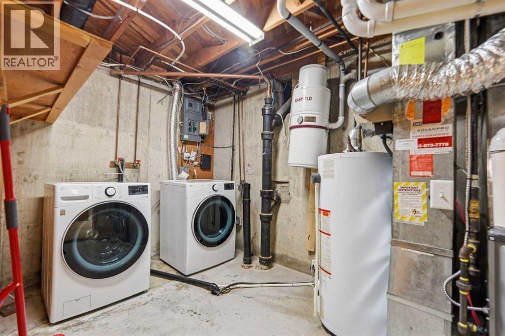 Single Family House 4 Level for Sale in  Brockington Road NW Brentwood Calgary 