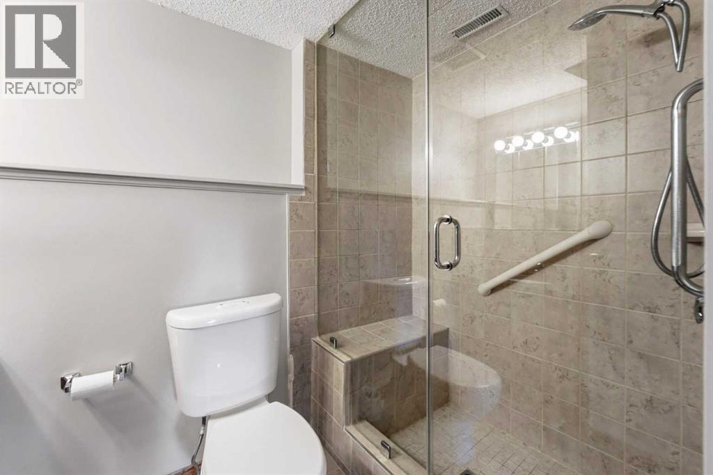 Single Family House 4 Level for Sale in  Brockington Road NW Brentwood Calgary 