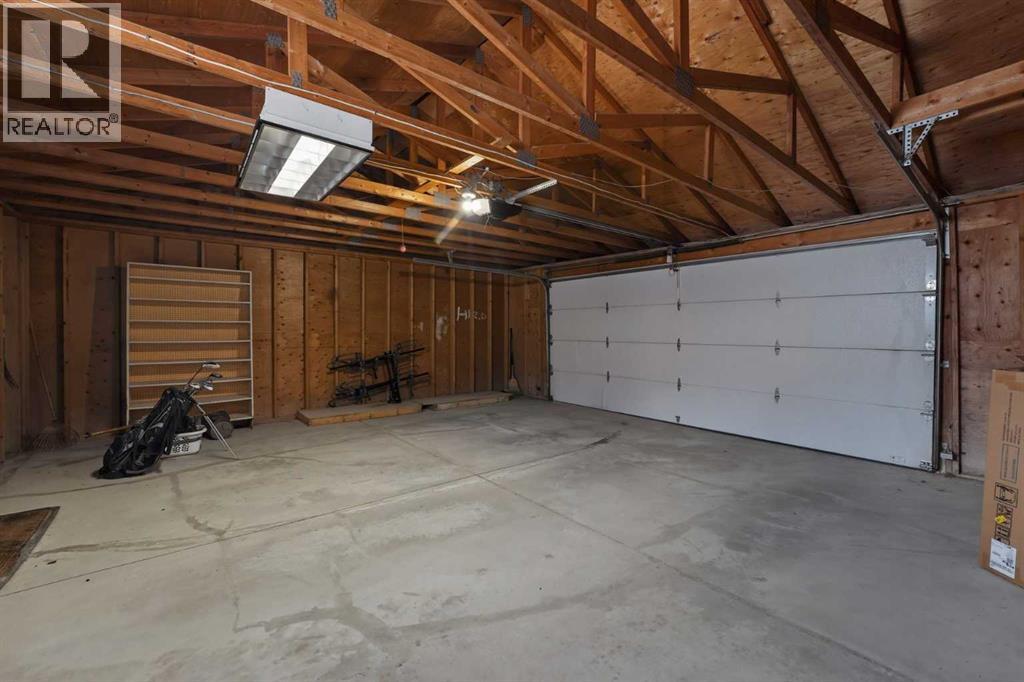 Single Family House 4 Level for Sale in  Brockington Road NW Brentwood Calgary 