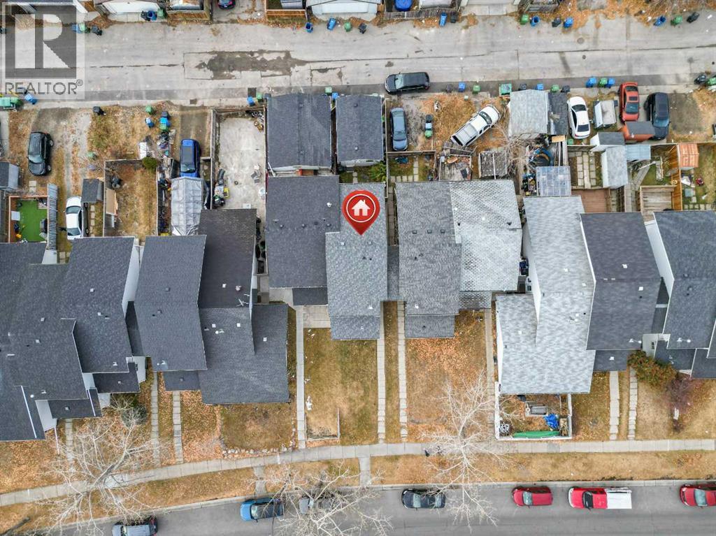 Single Family House for Sale in  Temple Drive NE Temple Calgary 