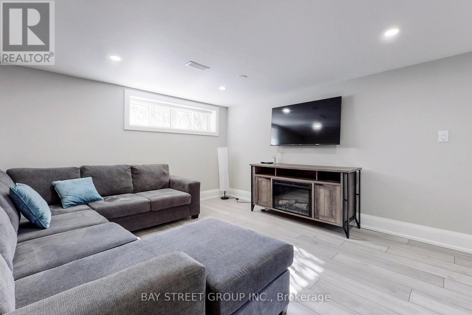 646 SIMCOE ROAD - 29