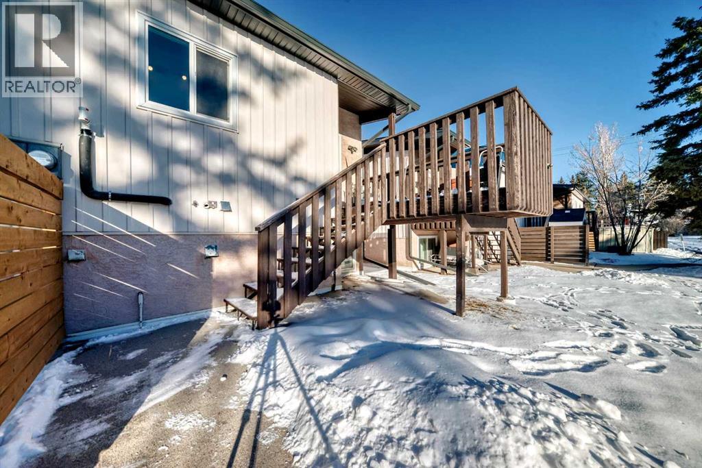 Single Family House Bi-level for Sale in   Street SW Oakridge Calgary 