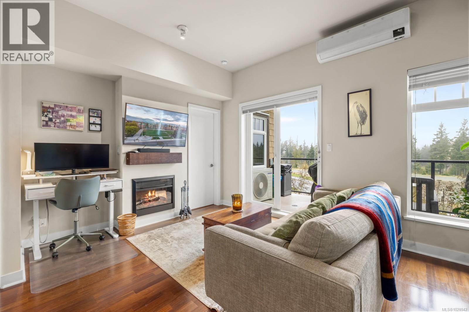 #403 1395 BEAR MOUNTAIN PKWY - 10