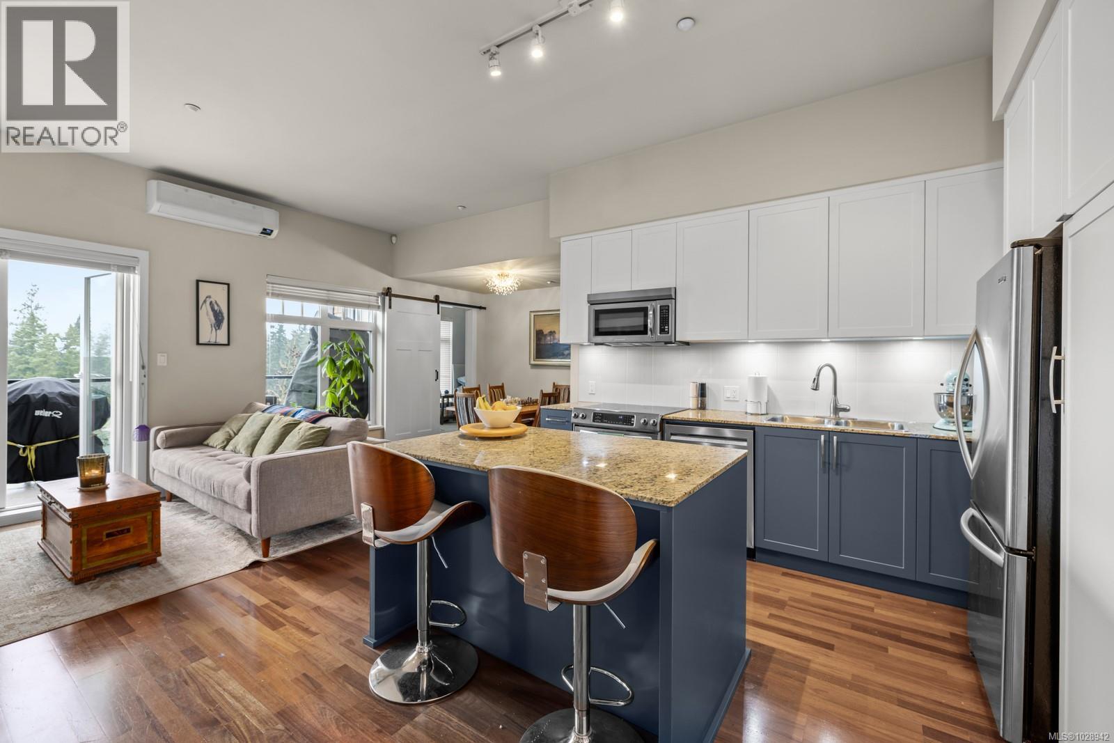 #403 1395 BEAR MOUNTAIN PKWY - 5