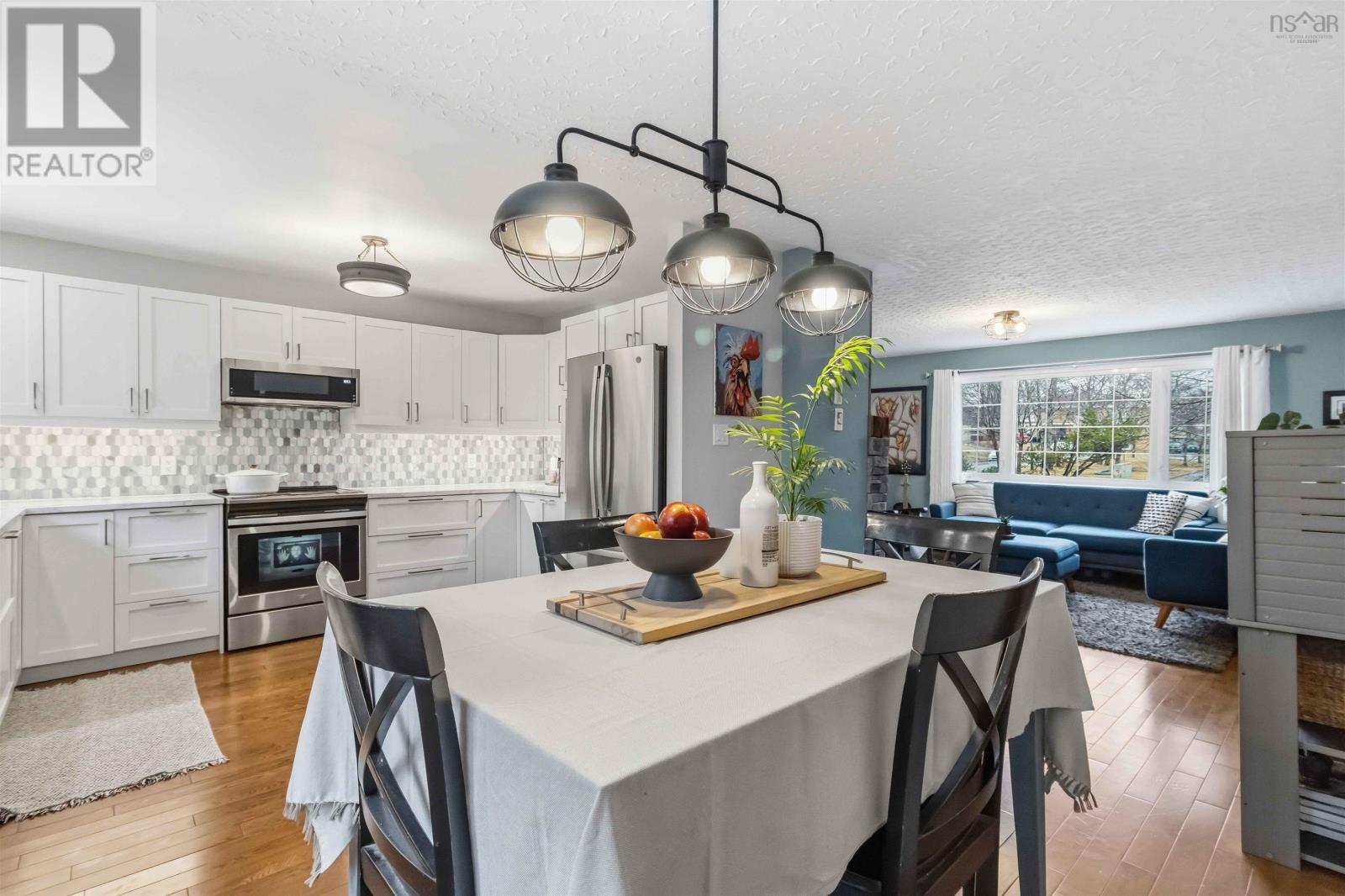 Property 11 of 50 of 78 GLENFOREST Drive