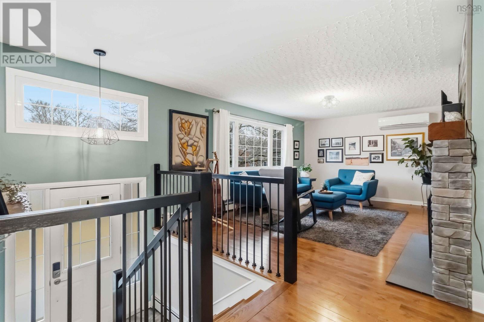 Property 31 of 50 of 78 GLENFOREST Drive